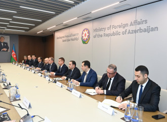 Ceyhun Bayramov iranlı həmkarı ilə Şərqi Zəngəzur və Naxçıvan MR arasında nəqliyyat layihələrini müzakirə edib