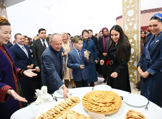 Heydər Əliyev Fondunun vitse-prezidenti Leyla Əliyeva Türkmənistan milli mətbəxinə həsr olunan sərgidə iştirak edib