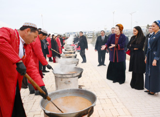 Heydər Əliyev Fondunun vitse-prezidenti Leyla Əliyeva Türkmənistan milli mətbəxinə həsr olunan sərgidə iştirak edib