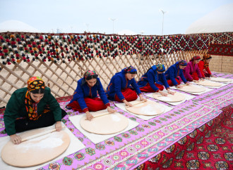 Heydər Əliyev Fondunun vitse-prezidenti Leyla Əliyeva Türkmənistan milli mətbəxinə həsr olunan sərgidə iştirak edib