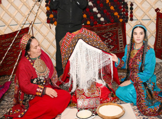 Heydər Əliyev Fondunun vitse-prezidenti Leyla Əliyeva Türkmənistan milli mətbəxinə həsr olunan sərgidə iştirak edib