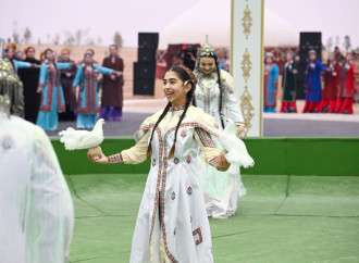 Heydər Əliyev Fondunun vitse-prezidenti Leyla Əliyeva Türkmənistan milli mətbəxinə həsr olunan sərgidə iştirak edib