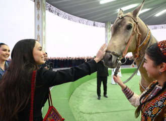 Heydər Əliyev Fondunun vitse-prezidenti Leyla Əliyeva Türkmənistan milli mətbəxinə həsr olunan sərgidə iştirak edib