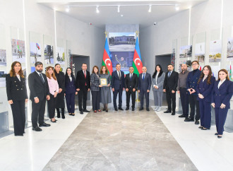 “Azərpoçt” MMC “Konstitusiya və Suverenlik İli”nə həsr olunmuş poçt markasını təqdim edib