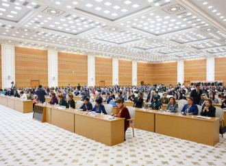 Heydər Əliyev Fondunun vitse-prezidenti Leyla Əliyeva Türkmənistanda beynəlxalq konfransda iştirak edib