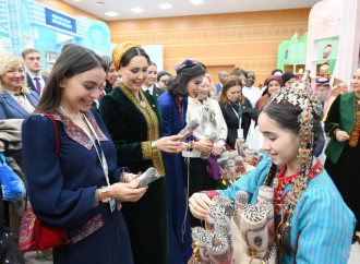 Heydər Əliyev Fondunun vitse-prezidenti Leyla Əliyeva Türkmənistanda beynəlxalq konfransda iştirak edib