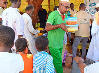 Sudanda humanitar layihə çərçivəsində insanlara  yemək paylanılıb