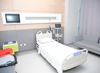 Heydər Əliyev Fondunun vitse-prezidenti Leyla Əliyeva Liv Bona Dea Hospitalında Sümük iliyi nəqli mərkəzinin açılış mərasimində iştirak edib