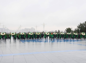 Əli Əsədov Aşqabadda Neytrallıq Abidəsini ziyarət edib