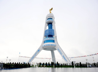 Əli Əsədov Aşqabadda Neytrallıq Abidəsini ziyarət edib