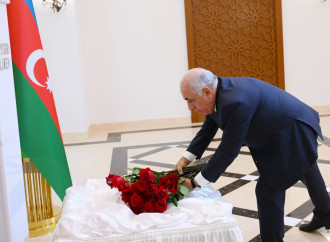 Baş nazir Əli Əsədov Türkmənistanda Ümummilli Lider Heydər Əliyevin xatirəsini yad edib