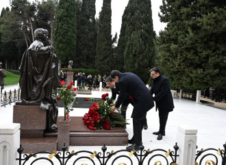 MEDİA və Audiovizual Şura nümayəndələri Ümummilli Lider Heydər Əliyevin məzarını ziyarət ediblər