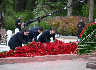 MEDİA və Audiovizual Şura nümayəndələri Ümummilli Lider Heydər Əliyevin məzarını ziyarət ediblər