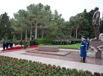 MEDİA və Audiovizual Şura nümayəndələri Ümummilli Lider Heydər Əliyevin məzarını ziyarət ediblər