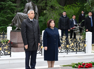 Dövlət və hökumət rəsmiləri Fəxri xiyabanda Ulu Öndər Heydər Əliyevin xatirəsini yad ediblər