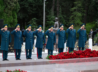 Dövlət və hökumət rəsmiləri Fəxri xiyabanda Ulu Öndər Heydər Əliyevin xatirəsini yad ediblər