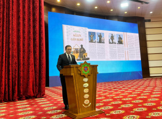 Qismət Gözəlov Qurbanqulu Berdiməhəmmədovun Azərbaycan dilinə tərcümə edilən kitabının təqdimatında çıxış edib