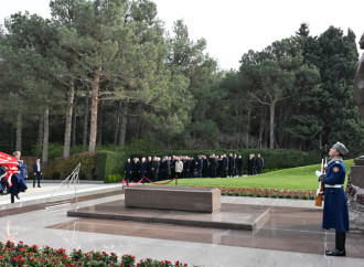 Türkiyənin vitse-prezidenti Cevdet Yılmaz Ümummilli Lider Heydər Əliyevin məzarını ziyarət edib