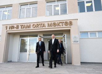 Prezident İlham Əliyev Kərkicahan qəsəbə 1 nömrəli tam orta məktəbin binasının əsaslı təmirdən sonra açılışında iştirak edib