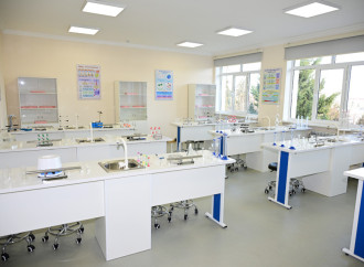 Prezident İlham Əliyev Kərkicahan qəsəbə 1 nömrəli tam orta məktəbin binasının əsaslı təmirdən sonra açılışında iştirak edib