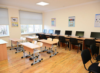 Prezident İlham Əliyev Kərkicahan qəsəbə 1 nömrəli tam orta məktəbin binasının əsaslı təmirdən sonra açılışında iştirak edib