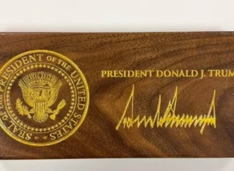 Donald Tramp Kasım-Jomart Tokayevə hədiyyələr göndərib