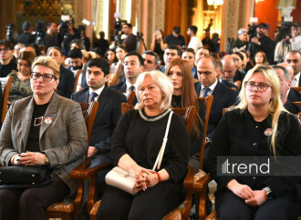 AZAL-ın Qazaxıstanda qəzaya uğrayan təyyarəsinə həsr olunmuş poçt markası təqdim olunub