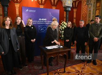 AZAL-ın Qazaxıstanda qəzaya uğrayan təyyarəsinə həsr olunmuş poçt markası təqdim olunub