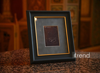 AZAL-ın Qazaxıstanda qəzaya uğrayan təyyarəsinə həsr olunmuş poçt markası təqdim olunub