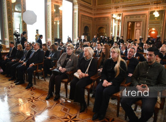 AZAL-ın Qazaxıstanda qəzaya uğrayan təyyarəsinə həsr olunmuş poçt markası təqdim olunub