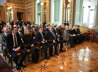 AZAL-ın Qazaxıstanda qəzaya uğrayan təyyarəsinə həsr olunmuş poçt markası təqdim olunub