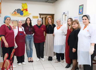 Heydər Əliyev Fondunun vitse-prezidenti Leyla Əliyeva, Arzu Əliyeva və Alena Əliyeva Bakı şəhəri 5 nömrəli internat tipli xüsusi ümumtəhsil məktəbində olublar