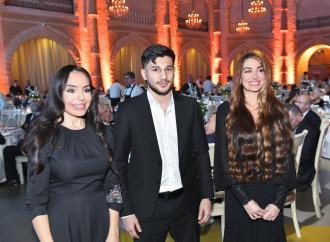 Heydər Əliyev Fondunun vitse-prezidenti Leyla Əliyeva və Bakı Media Mərkəzinin rəhbəri Arzu Əliyeva ilin idman yekunları ilə bağlı qala mərasimində iştirak ediblər