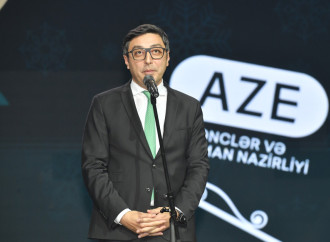 Heydər Əliyev Fondunun vitse-prezidenti Leyla Əliyeva və Bakı Media Mərkəzinin rəhbəri Arzu Əliyeva ilin idman yekunları ilə bağlı qala mərasimində iştirak ediblər