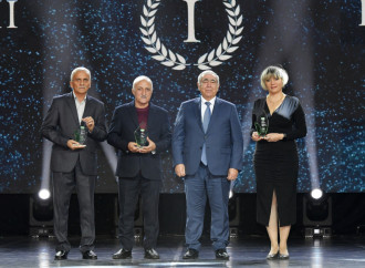 Heydər Əliyev Fondunun vitse-prezidenti Leyla Əliyeva və Bakı Media Mərkəzinin rəhbəri Arzu Əliyeva ilin idman yekunları ilə bağlı qala mərasimində iştirak ediblər