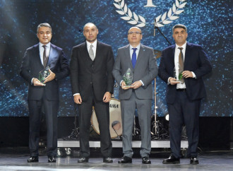 Heydər Əliyev Fondunun vitse-prezidenti Leyla Əliyeva və Bakı Media Mərkəzinin rəhbəri Arzu Əliyeva ilin idman yekunları ilə bağlı qala mərasimində iştirak ediblər