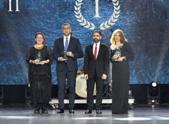 Heydər Əliyev Fondunun vitse-prezidenti Leyla Əliyeva və Bakı Media Mərkəzinin rəhbəri Arzu Əliyeva ilin idman yekunları ilə bağlı qala mərasimində iştirak ediblər