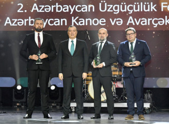 Heydər Əliyev Fondunun vitse-prezidenti Leyla Əliyeva və Bakı Media Mərkəzinin rəhbəri Arzu Əliyeva ilin idman yekunları ilə bağlı qala mərasimində iştirak ediblər