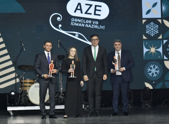 Heydər Əliyev Fondunun vitse-prezidenti Leyla Əliyeva və Bakı Media Mərkəzinin rəhbəri Arzu Əliyeva ilin idman yekunları ilə bağlı qala mərasimində iştirak ediblər