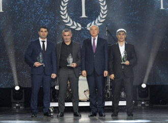 Heydər Əliyev Fondunun vitse-prezidenti Leyla Əliyeva və Bakı Media Mərkəzinin rəhbəri Arzu Əliyeva ilin idman yekunları ilə bağlı qala mərasimində iştirak ediblər