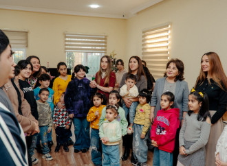 Heydər Əliyev Fondunun vitse-prezidenti Leyla Əliyeva, Arzu Əliyeva və Alena Əliyeva Təmiz Dünya sığınacağında yaşayan uşaqların bayram sevincinə şərik olublar