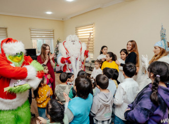 Heydər Əliyev Fondunun vitse-prezidenti Leyla Əliyeva, Arzu Əliyeva və Alena Əliyeva Təmiz Dünya sığınacağında yaşayan uşaqların bayram sevincinə şərik olublar