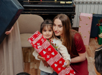 Heydər Əliyev Fondunun vitse-prezidenti Leyla Əliyeva, Arzu Əliyeva və Alena Əliyeva Təmiz Dünya sığınacağında yaşayan uşaqların bayram sevincinə şərik olublar