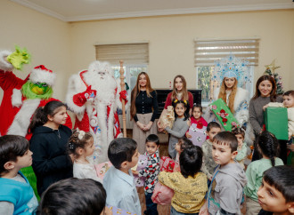 Heydər Əliyev Fondunun vitse-prezidenti Leyla Əliyeva, Arzu Əliyeva və Alena Əliyeva Təmiz Dünya sığınacağında yaşayan uşaqların bayram sevincinə şərik olublar