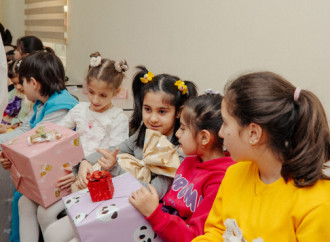 Heydər Əliyev Fondunun vitse-prezidenti Leyla Əliyeva, Arzu Əliyeva və Alena Əliyeva Təmiz Dünya sığınacağında yaşayan uşaqların bayram sevincinə şərik olublar