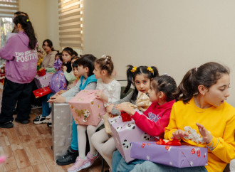 Heydər Əliyev Fondunun vitse-prezidenti Leyla Əliyeva, Arzu Əliyeva və Alena Əliyeva Təmiz Dünya sığınacağında yaşayan uşaqların bayram sevincinə şərik olublar