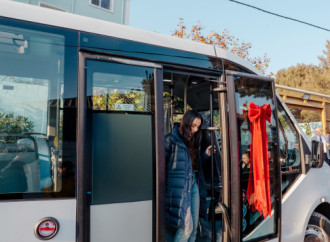 Heydər Əliyev Fondunun vitse-prezidenti Leyla Əliyeva, Arzu Əliyeva və Alena Əliyeva Təmiz Dünya sığınacağında yaşayan uşaqların bayram sevincinə şərik olublar