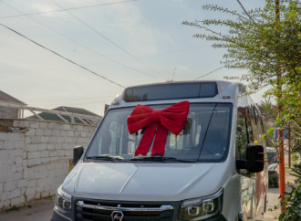 Heydər Əliyev Fondunun vitse-prezidenti Leyla Əliyeva, Arzu Əliyeva və Alena Əliyeva Təmiz Dünya sığınacağında yaşayan uşaqların bayram sevincinə şərik olublar