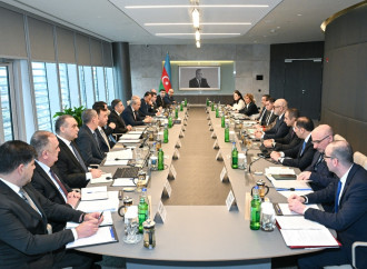 Əczaçılıq sənayesinin inkişafı müzakirə edilib