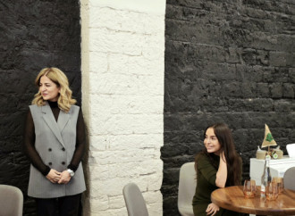 Heydər Əliyev Fondunun vitse-prezidenti Leyla Əliyeva “YAŞA” Mərkəzində yaşlı nəslin nümayəndələri ilə görüşüb